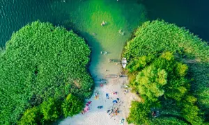Najpiękniejsze miejsca w Polsce nad jeziorem, które musisz zobaczyć