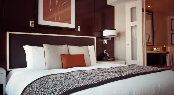 Ile kosztuje nocleg w hotelu? Ceny, które zaskoczą i pomogą w planowaniu