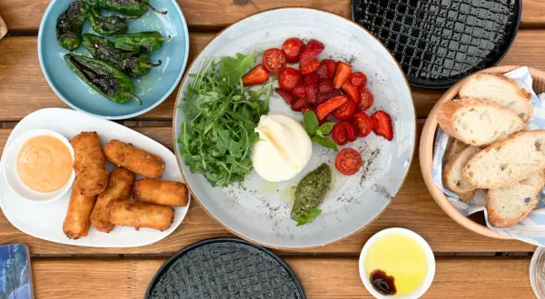 Gdzie zjeść w Druskiennikach? Odkryj najlepsze restauracje i dania