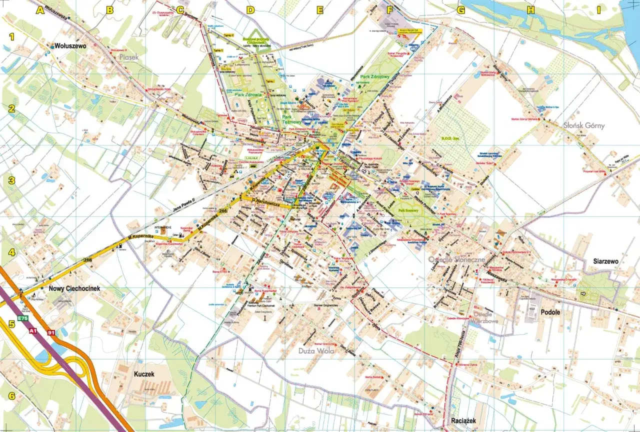 Mapa Ciechocinka z zaznaczoną kaplicą, gdzie odbywają się msze. Widoczne parki, ulice i drogi.