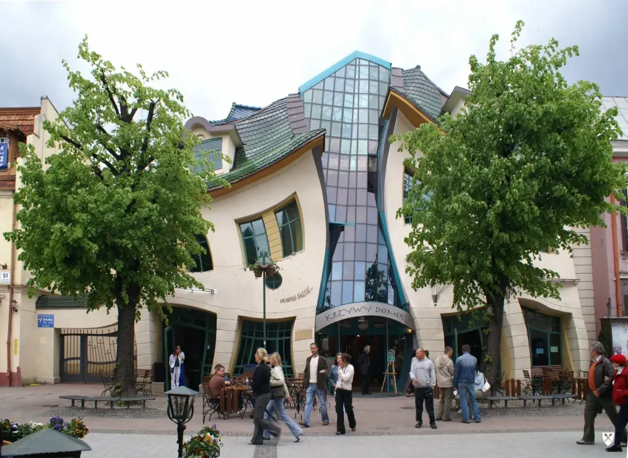 Krzywy Domek w Sopocie, znany jako 