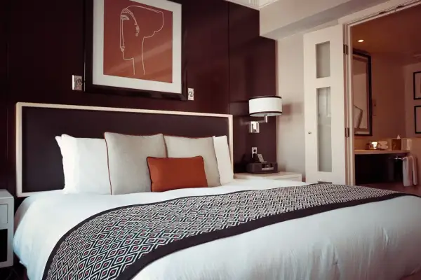 Ile kosztuje nocleg w hotelu? Ceny, które zaskoczą i pomogą w planowaniu